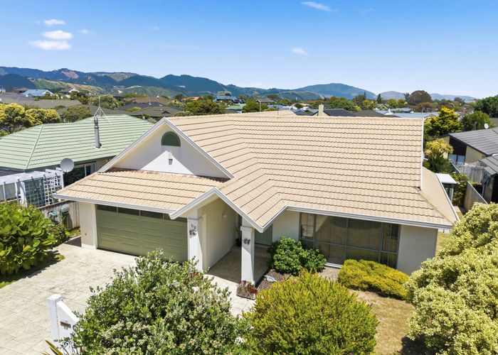 at 318 Manly Street, Paraparaumu Beach, Kapiti Coast, Wellington