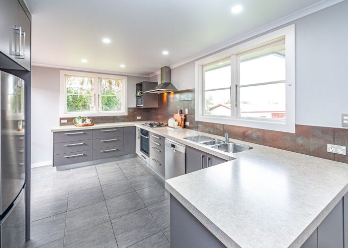  at 15 Windsor Terrace, Durie Hill, Whanganui, Manawatu / Whanganui
