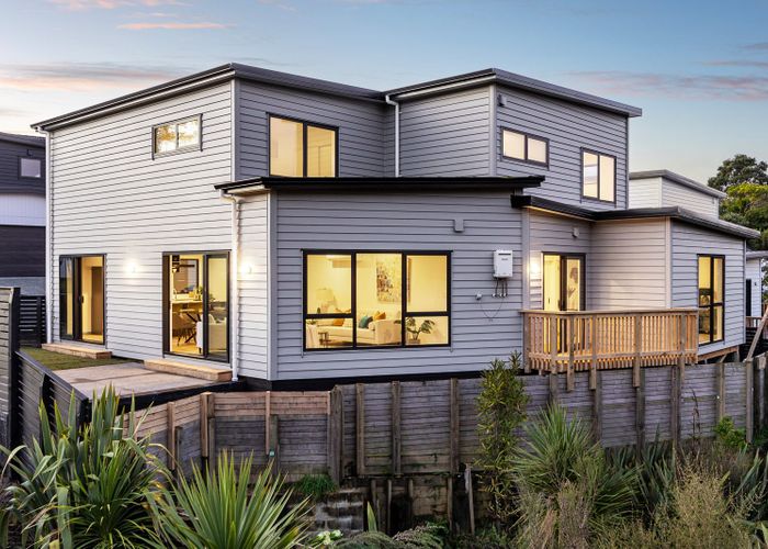  at 8 Libby Lane, Howick, Auckland