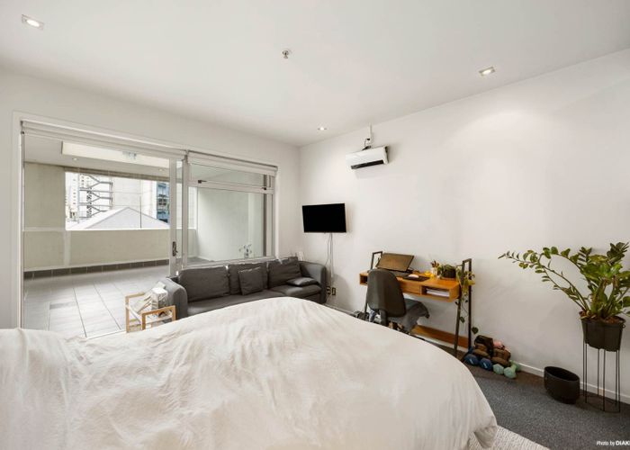  at 2J/16 Gore Street, Auckland Central, Auckland