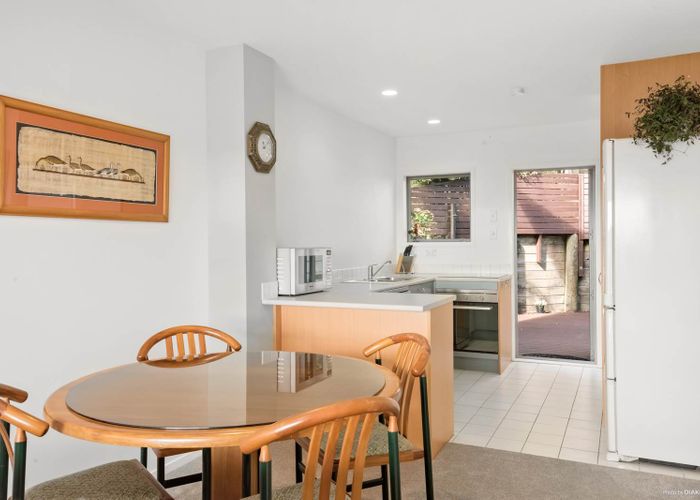  at 1/13 Pannill Place, Oteha, Auckland