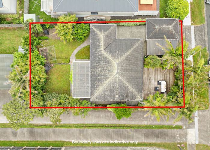  at 1/18 Roberts Road, Glenfield, North Shore City, Auckland