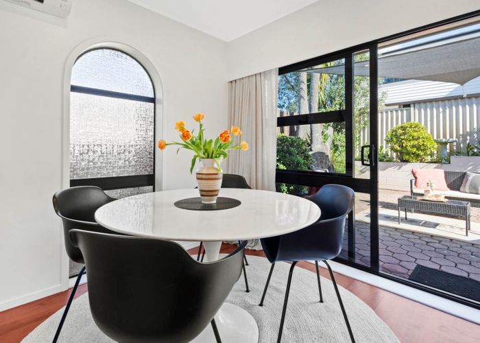  at 2A Rangiora Road, Greenlane, Auckland City, Auckland