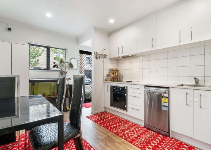  at 16 Pangu Way, Mangere, Manukau City, Auckland