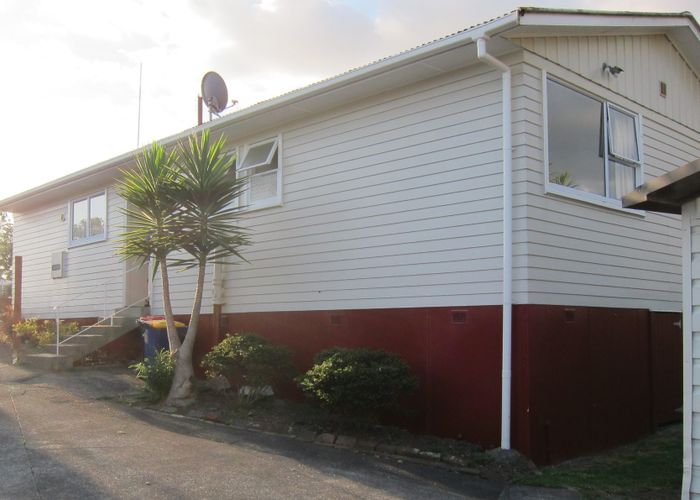  at 18 Normandy Place, Henderson, Waitakere City, Auckland
