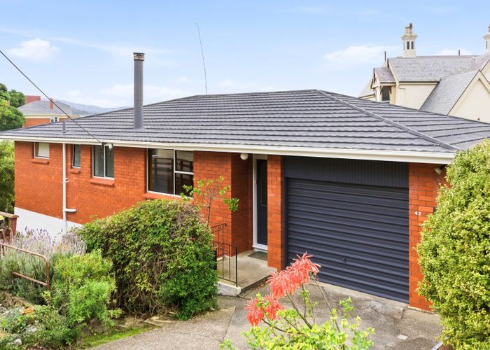  at 42 Cliffs Road, Saint Clair, Dunedin, Otago