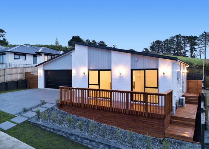  at 44 &44A  Kate Duncan Drive, Swanson, Waitakere City, Auckland