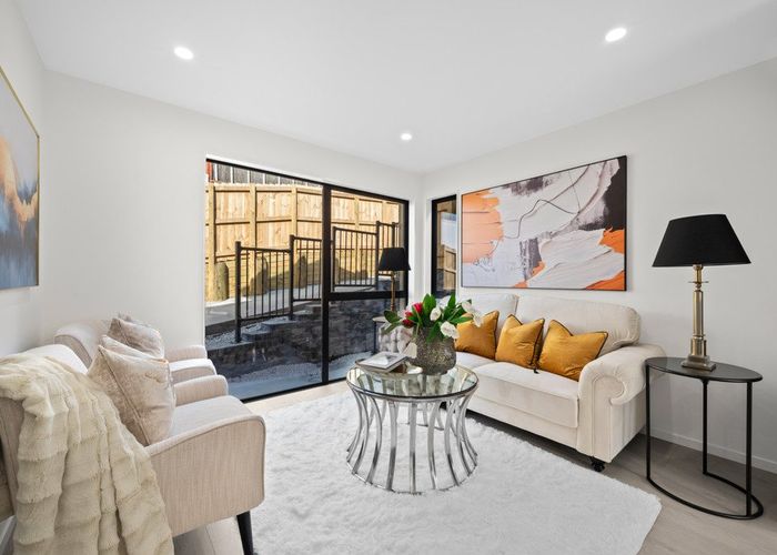 at 7B Maroubra Place, Botany Downs, Manukau City, Auckland