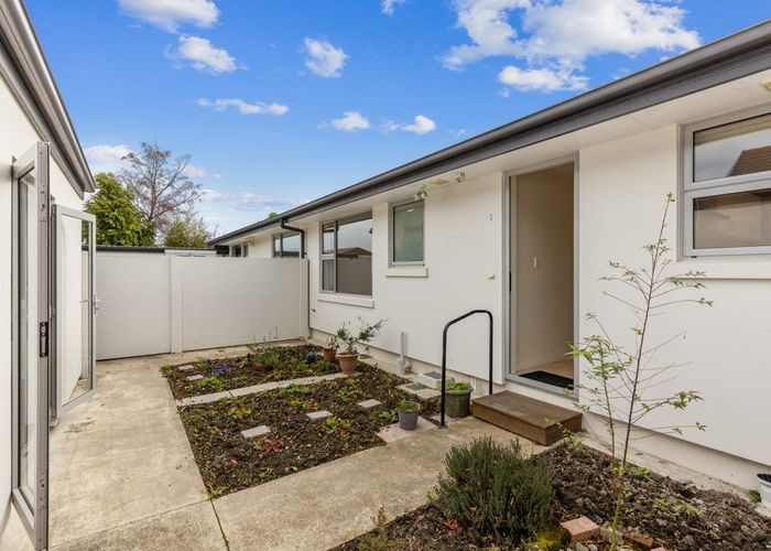  at 3/33 Darvel Street, Riccarton, Christchurch