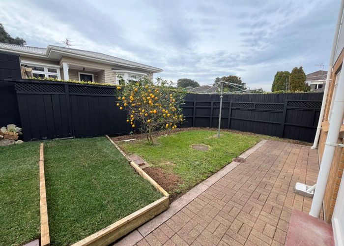  at 2A William Avenue, Greenlane, Auckland City, Auckland