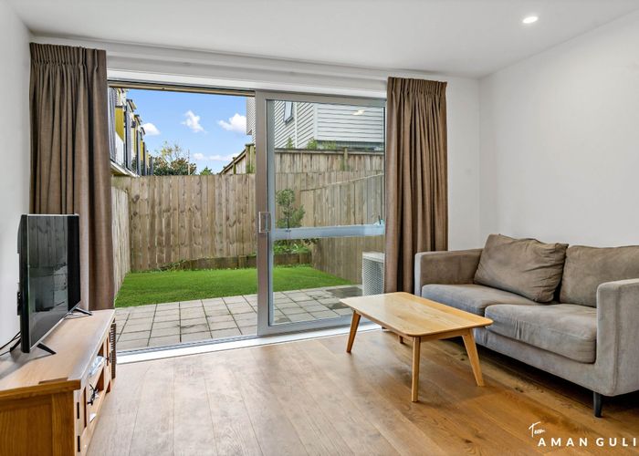  at 15 Helen Jenepher Lane, Mount Wellington, Auckland City, Auckland