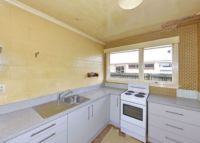  at 2/198 Halswell Road, Hillmorton, Christchurch