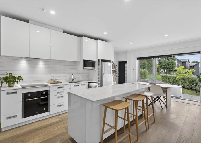  at 28/27 Powell Street, Avondale, Auckland City, Auckland