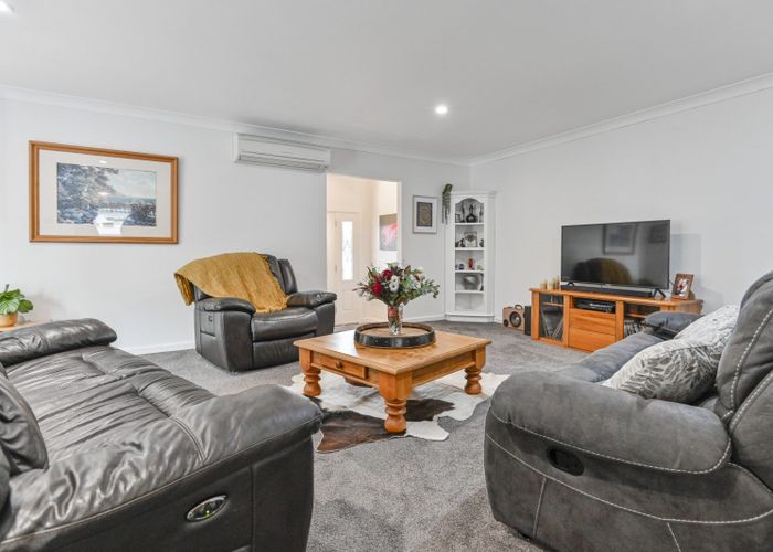  at 909 Harding Road, Camberley, Hastings