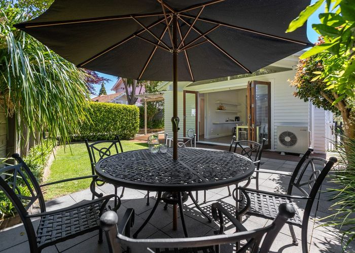  at 18 Gilbert Street, New Plymouth, New Plymouth