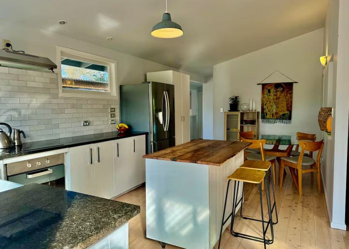  at 11 Putiki Rd, Ostend, Waiheke Island, Auckland