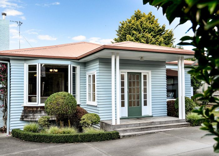  at 24 Naylor Street, Hamilton East, Hamilton