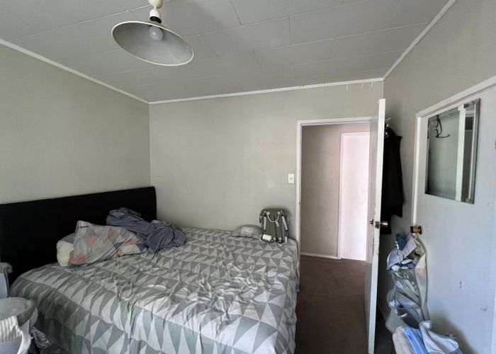  at 48 Spence Road, Henderson, Waitakere City, Auckland