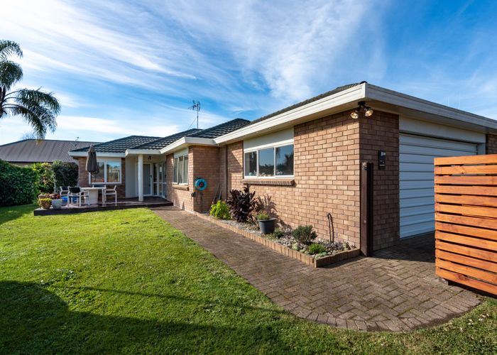  at 1118 River Road, Flagstaff, Hamilton, Waikato