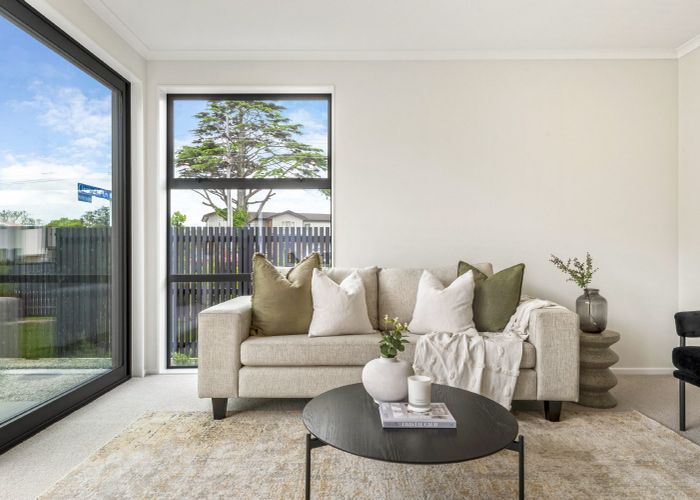  at 32 Swanson Road, Western Heights, Waitakere City, Auckland