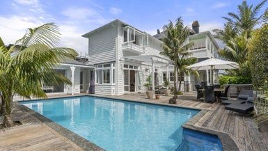  at 8 Bayview Road, Hauraki, Auckland