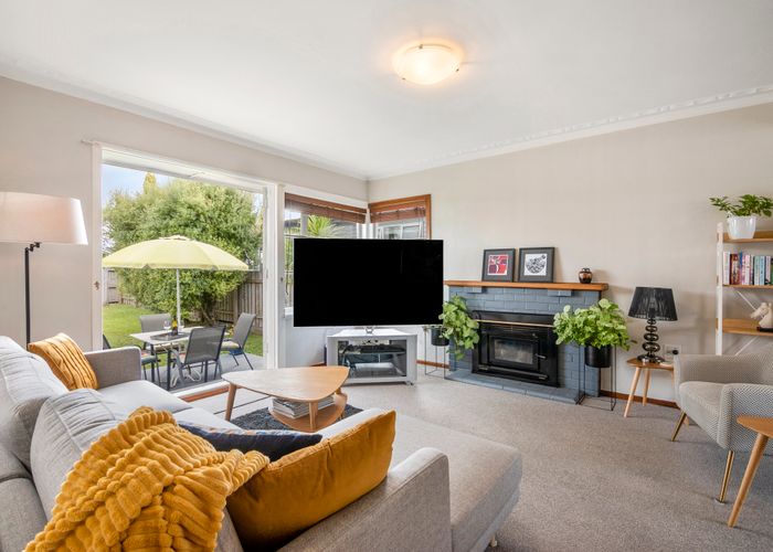  at 19B Bolton Street, Blockhouse Bay, Auckland