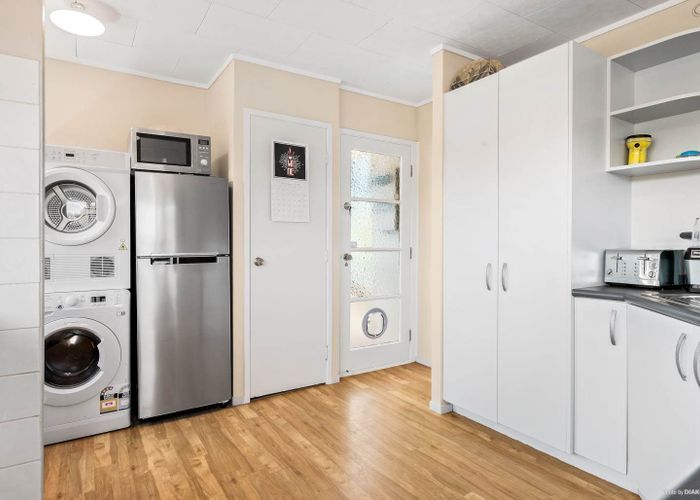 at 5 Malibu Grove, Bayview, North Shore City, Auckland