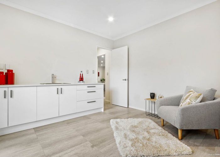  at 12 Sunshine Lane, Flat Bush, Auckland