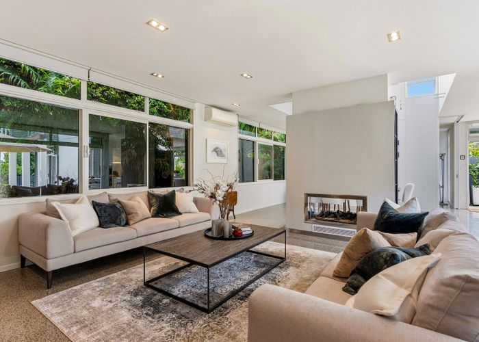  at 6 Beresford Street, Bayswater, North Shore City, Auckland