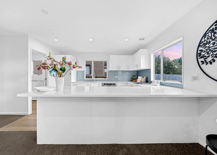  at 10 Ohira Place, Henderson, Waitakere City, Auckland