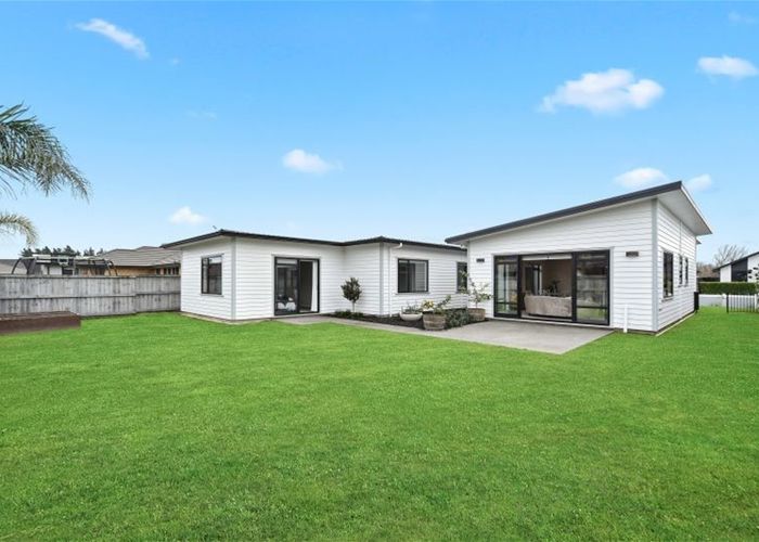  at 23 Helen June Avenue, Flagstaff, Hamilton