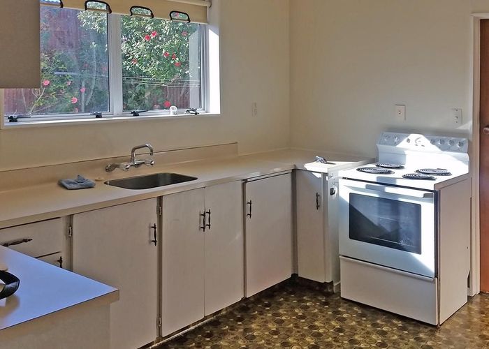  at 706 Queen Street East, Parkvale, Hastings