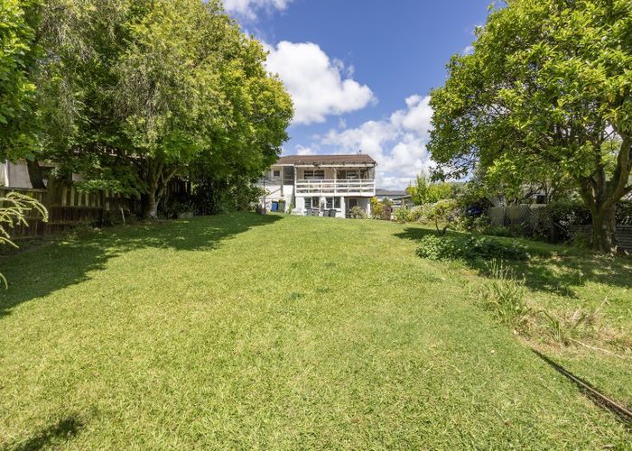  at 27 Mason Street, New Lynn, Waitakere City, Auckland