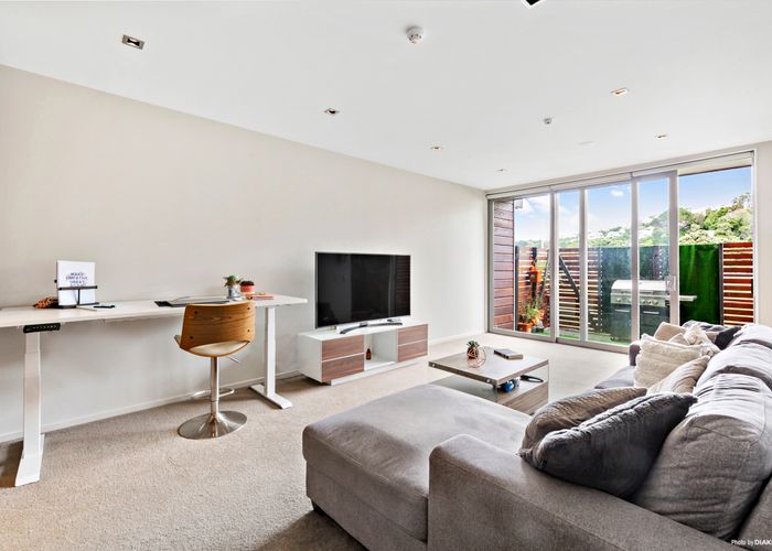  at H104/326 Evans Bay Parade, Hataitai, Wellington