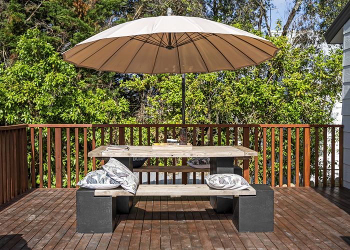  at 10 Coubray Place, Botany Downs, Auckland