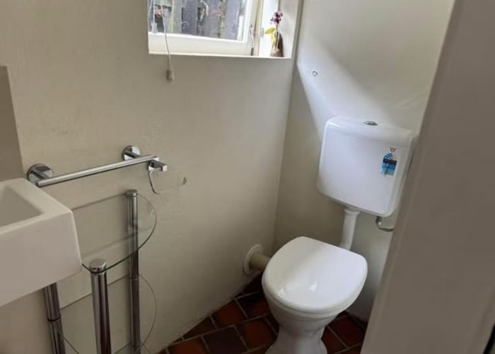  at 89 Bramley Dr., Farm Cove, Manukau City, Auckland