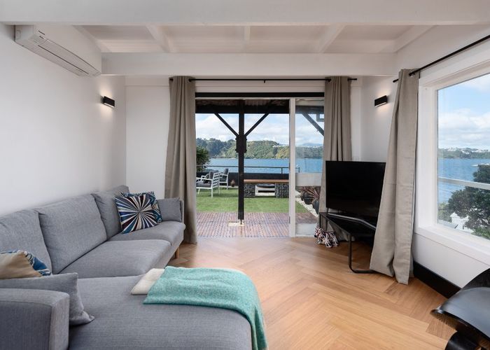  at 90 Evans Bay Parade, Roseneath, Wellington, Wellington