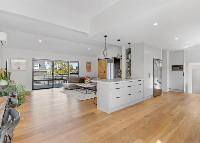  at 1 Heaton Grove, Chatswood, Auckland