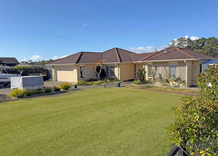  at 82 Omana Avenue, Helensville, Rodney, Auckland