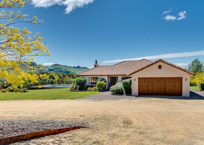  at 1046 Kahuranaki Road, Havelock North