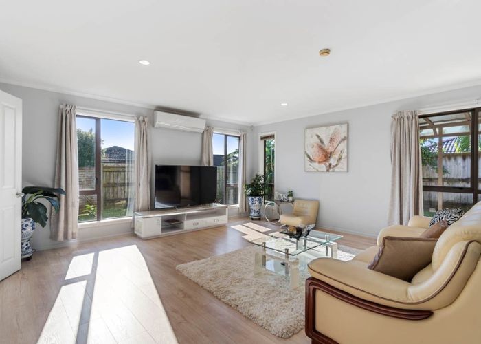  at 4 Shingleton Lane, Flat Bush, Auckland