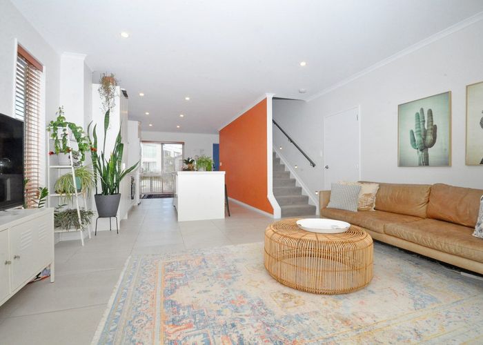  at 58 Manutewhau Road, Massey, Auckland