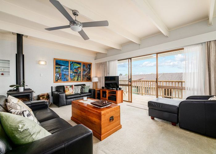  at 46 Spence Road, Henderson, Auckland
