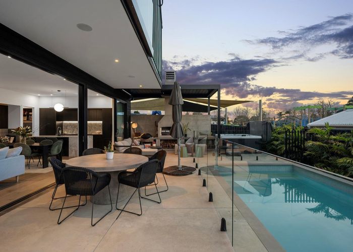  at 23 Otakau Road, Milford, Auckland