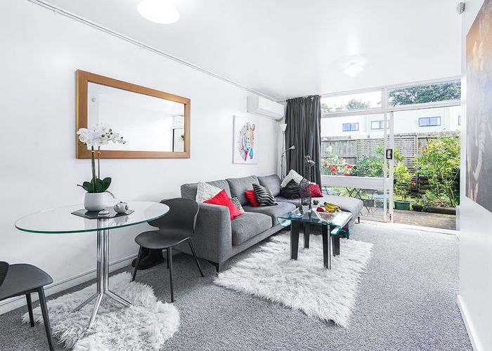  at 7/1 Coates Street, Hamilton East, Hamilton