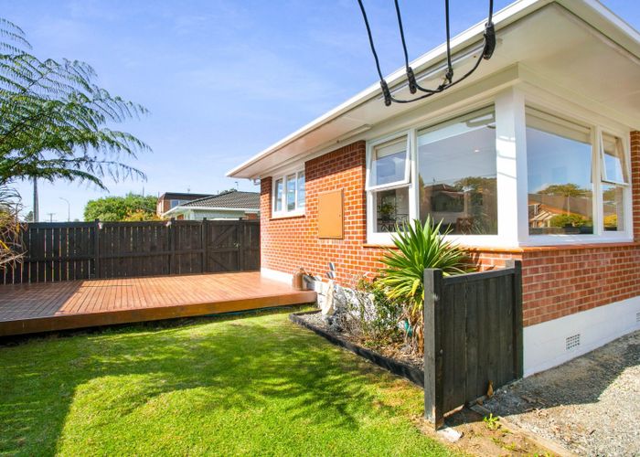  at 1/24 Inverness Road, Browns Bay, North Shore City, Auckland
