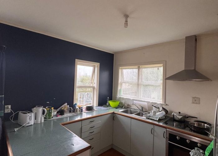  at 1 Te Kanawa Crescent, Henderson, Waitakere City, Auckland