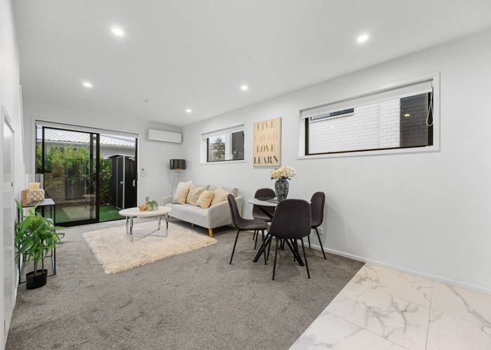  at 4/14 Wilsher Crescent, Henderson, Waitakere City, Auckland