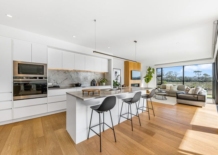  at 8 Miran Lane, Red Beach, Rodney, Auckland