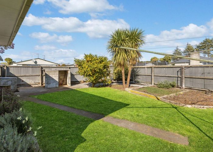  at 12 Roswell Place, Islington, Christchurch
